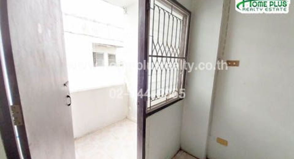 For sale 1 bed condo in Min Buri, Bangkok