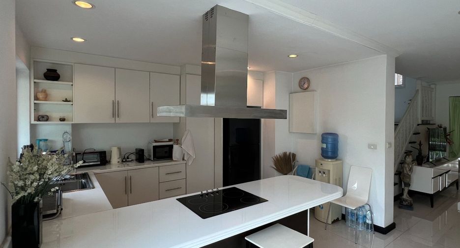For sale 3 bed house in Sattahip, Chonburi