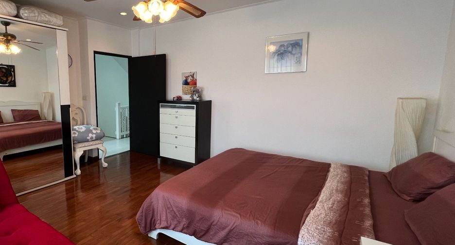 For sale 3 bed house in Sattahip, Chonburi