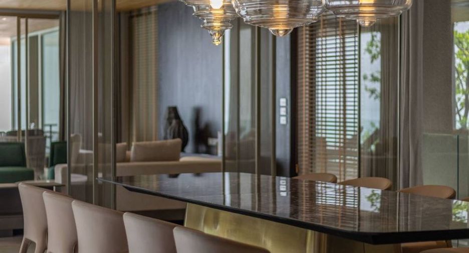 For sale 5 bedrooms villa in Bang Kapi, Bangkok