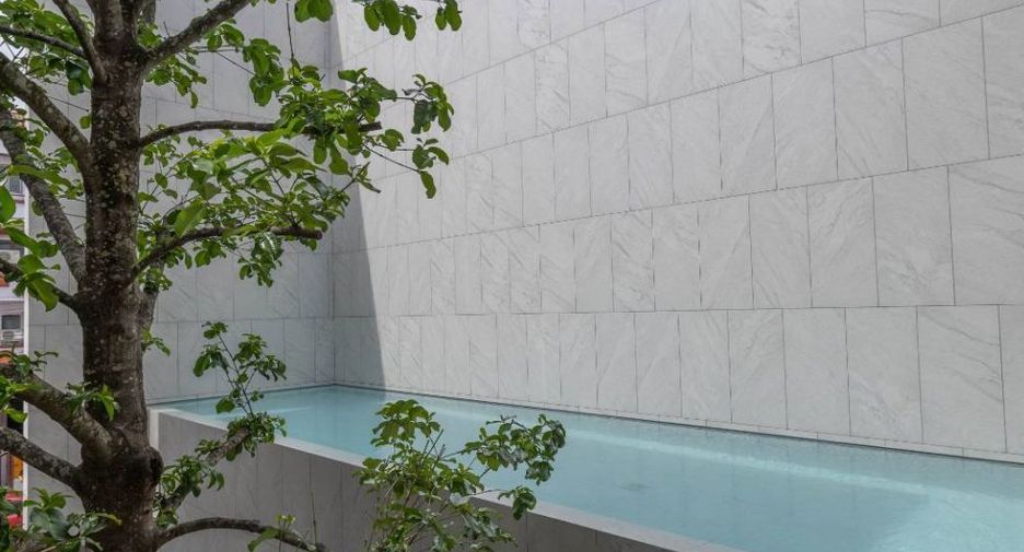 For sale 5 bedrooms villa in Bang Kapi, Bangkok