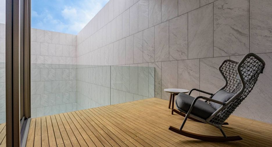 For sale 5 bedrooms villa in Bang Kapi, Bangkok