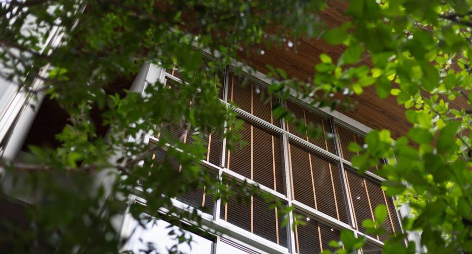 For sale 5 bedrooms villa in Bang Kapi, Bangkok