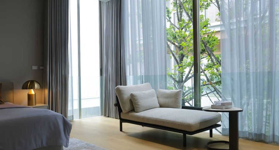 For sale 5 bedrooms villa in Bang Kapi, Bangkok
