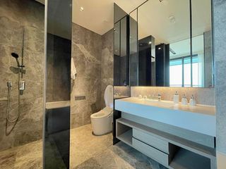 Condo en alquiler de 1 habitaciones en Khlong San, Bangkok