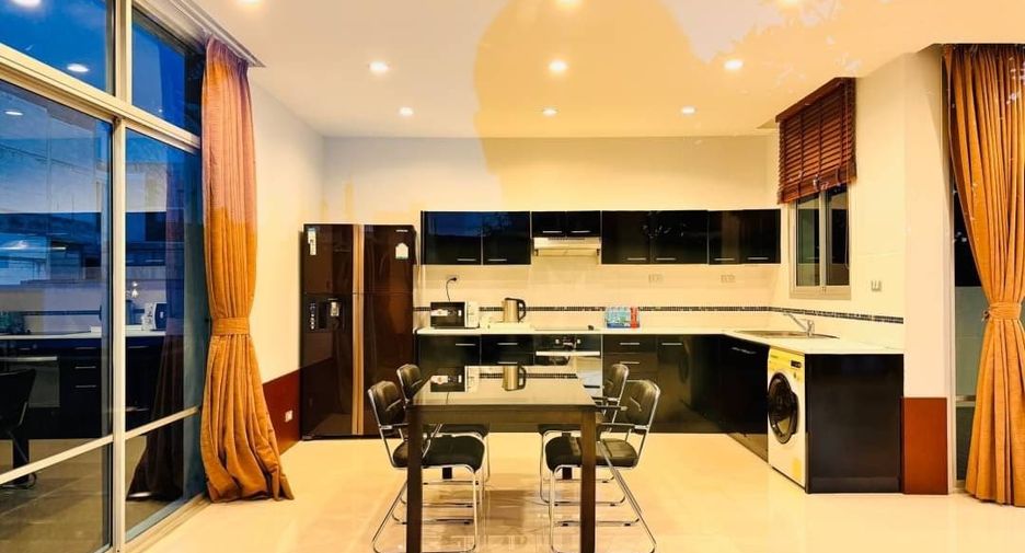 For sale 4 bed house in Sattahip, Chonburi