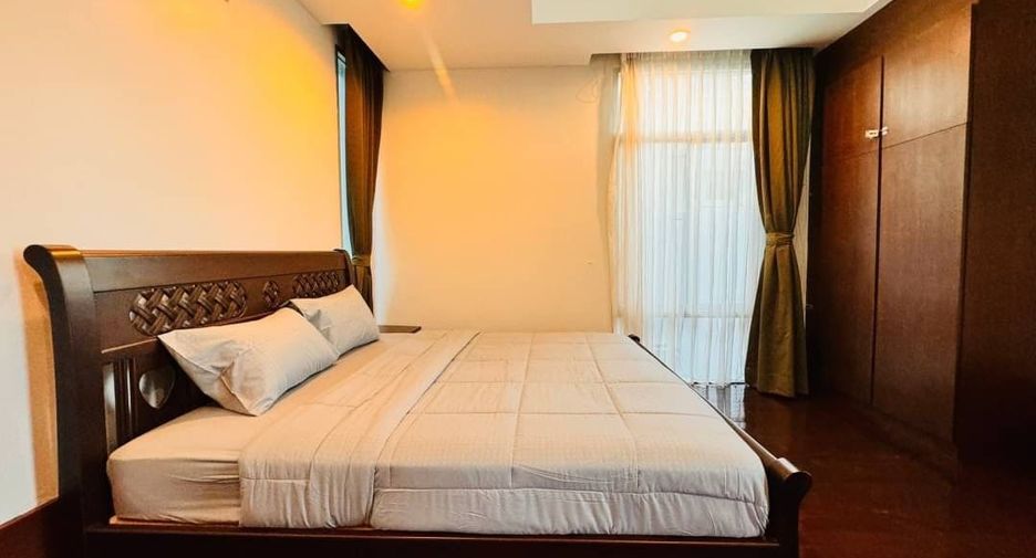 For sale 4 bed house in Sattahip, Chonburi