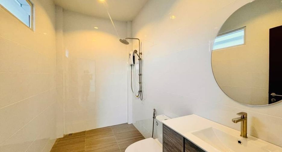 For sale 4 bed house in Sattahip, Chonburi