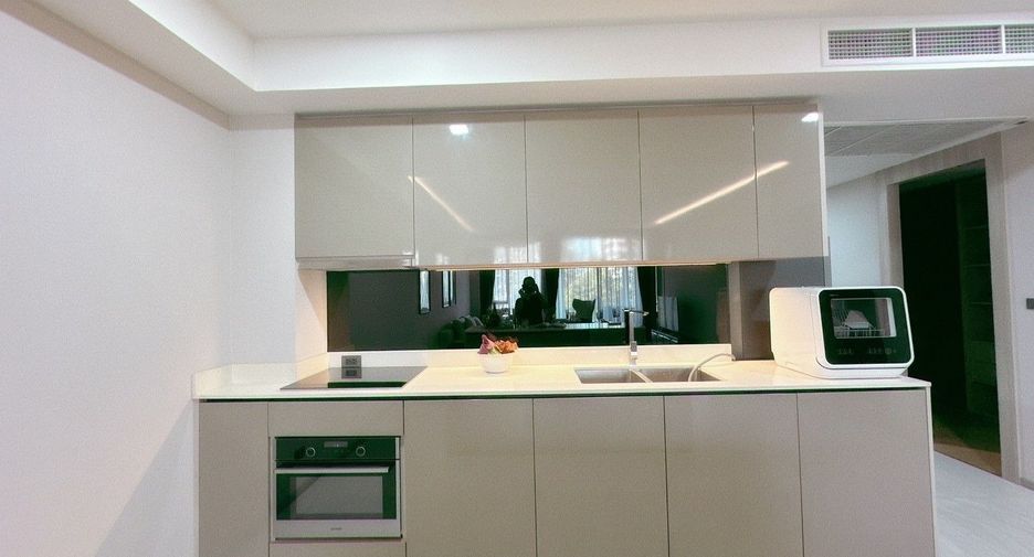 Condo en alquiler de 3 habitaciones en Watthana, Bangkok