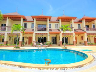 For sale 3 bed townhouse in Cha Am, Phetchaburi