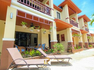For sale 3 bed townhouse in Cha Am, Phetchaburi