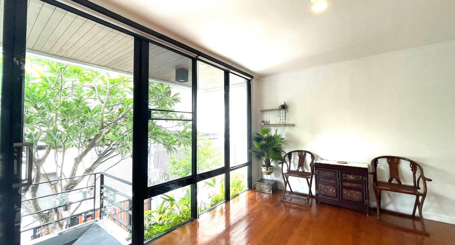 ให้เช่า 4 ห้องนอน ทาวน์เฮ้าส์ ใน วัฒนา, กรุงเทพฯ