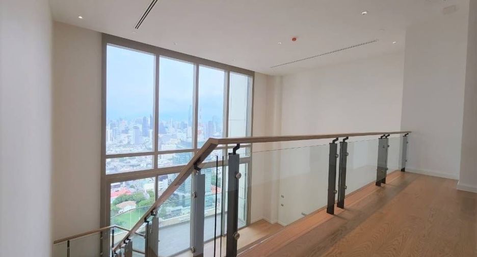 For sale 5 bedrooms condo in Khlong San, Bangkok