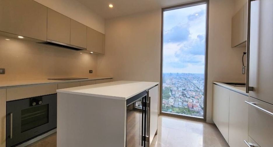 For sale 5 bedrooms condo in Khlong San, Bangkok