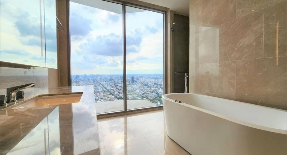 For sale 5 bedrooms condo in Khlong San, Bangkok