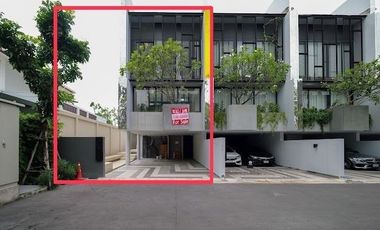 For sale 3 bedrooms townhouse in Suan Luang, Bangkok