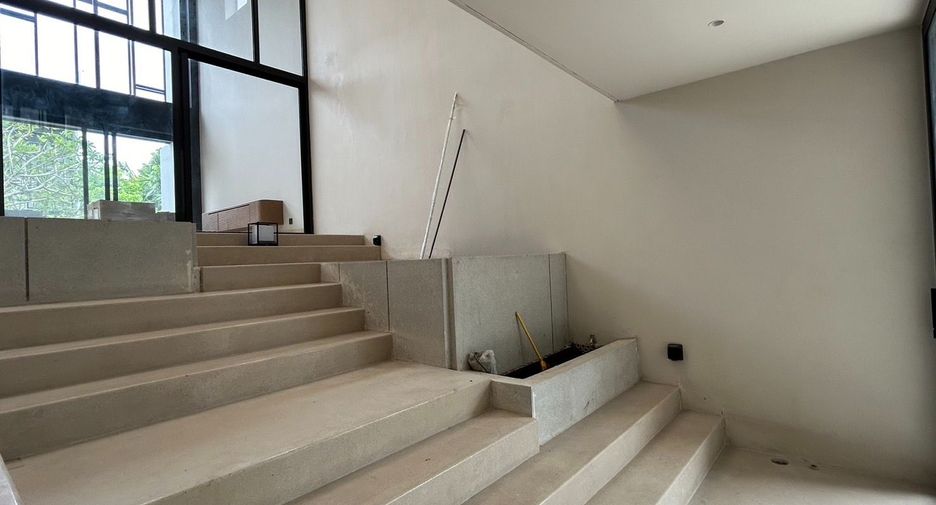 For sale 3 bedrooms townhouse in Suan Luang, Bangkok