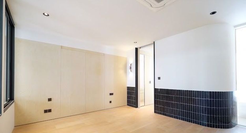 For sale 3 bedrooms townhouse in Suan Luang, Bangkok