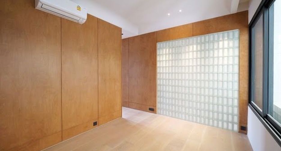For sale 3 bedrooms townhouse in Suan Luang, Bangkok