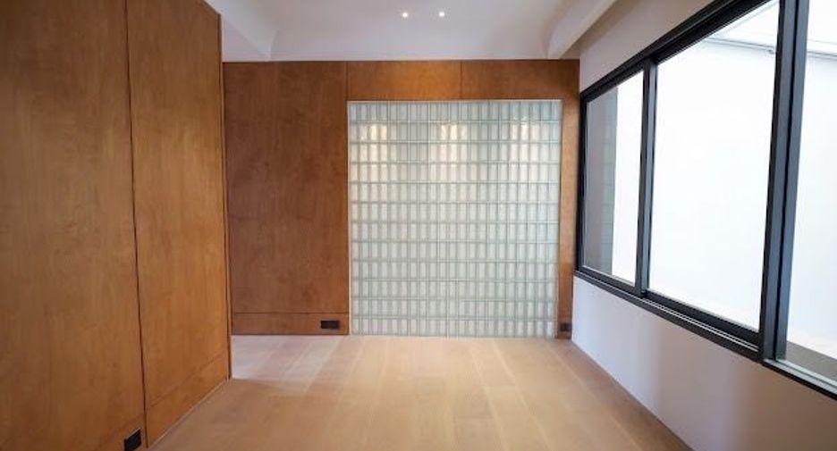 For sale 3 bedrooms townhouse in Suan Luang, Bangkok