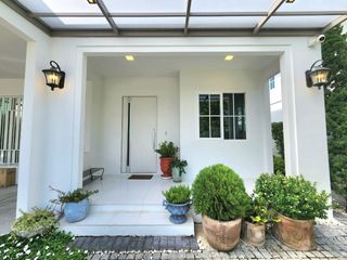 Casa en alquiler y en venta de 3 habitaciones en Mueang Samut Prakan, Samut Prakan