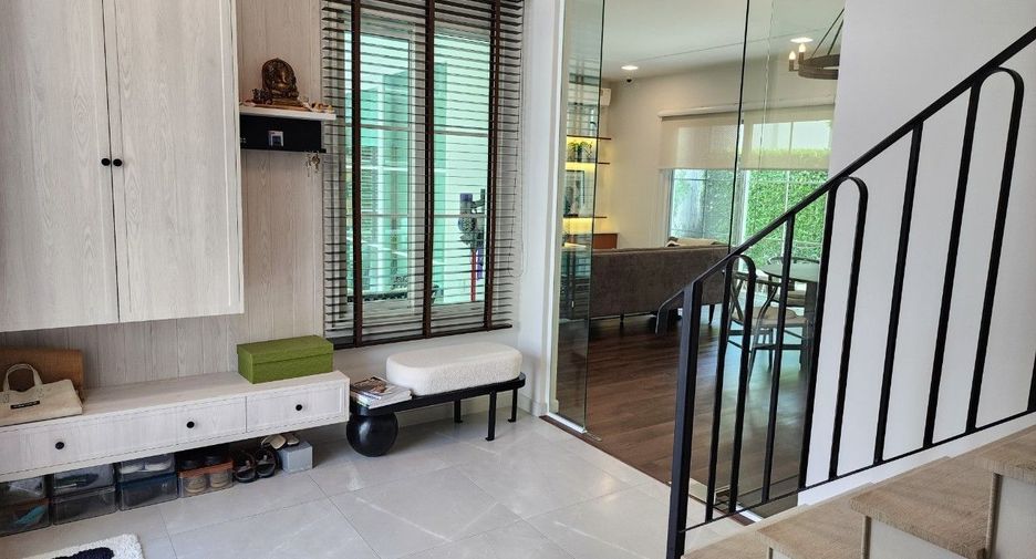 Casa en alquiler y en venta de 3 habitaciones en Mueang Samut Prakan, Samut Prakan
