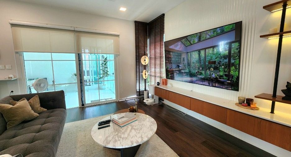 Casa en alquiler y en venta de 3 habitaciones en Mueang Samut Prakan, Samut Prakan