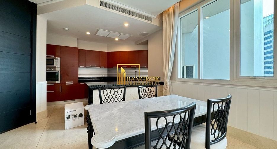 À louer 2 chambres condo à Sathon, Bangkok