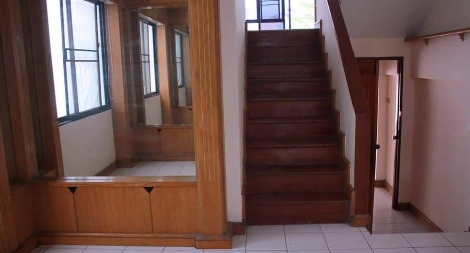For sale 3 bedrooms townhouse in Bang Kapi, Bangkok