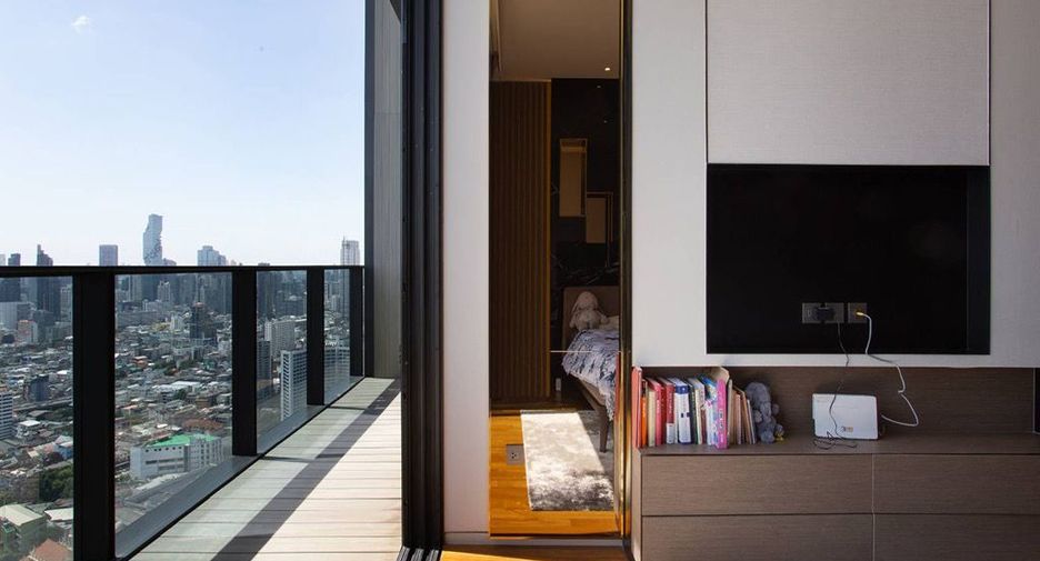 For sale 4 bed condo in Khlong San, Bangkok