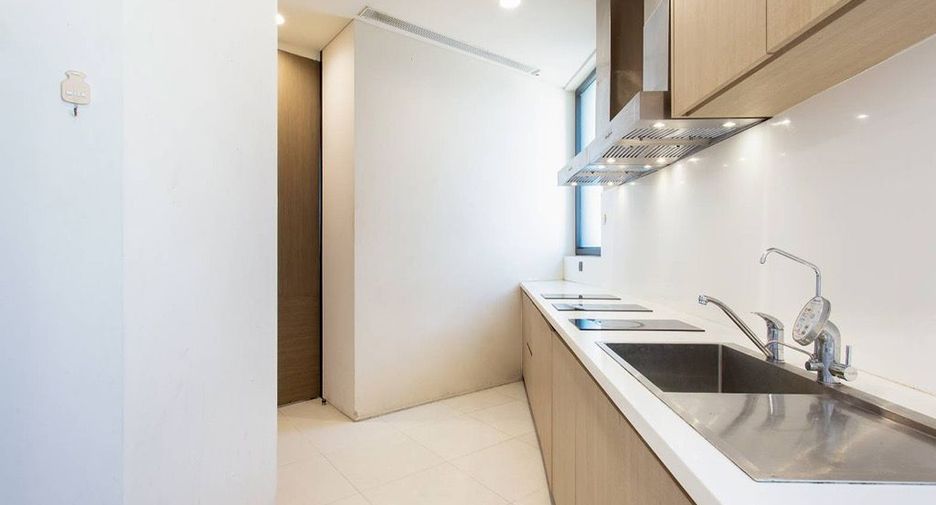 For sale 4 bed condo in Khlong San, Bangkok