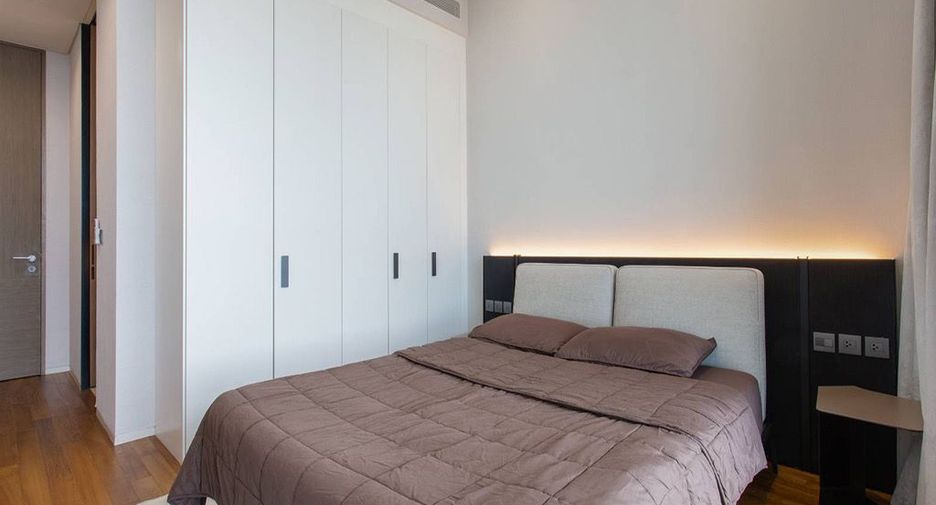 For sale 4 bed condo in Khlong San, Bangkok