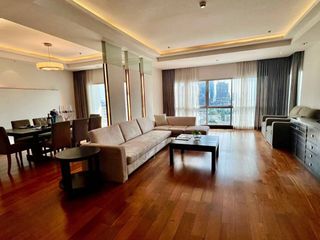 For rent 4 bedrooms condo in Pathum Wan, Bangkok