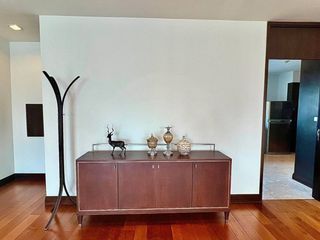 For rent 4 bedrooms condo in Pathum Wan, Bangkok
