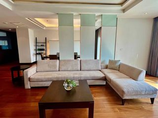 For rent 4 bedrooms condo in Pathum Wan, Bangkok