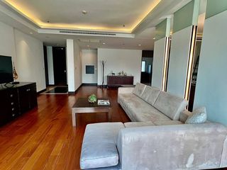 For rent 4 bedrooms condo in Pathum Wan, Bangkok