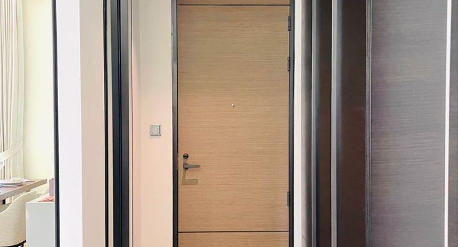 For rent 2 ベッドルーム condo in Pathum Wan, Bangkok