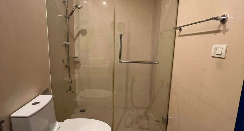 For sale 2 bedrooms condo in Khlong Toei, Bangkok