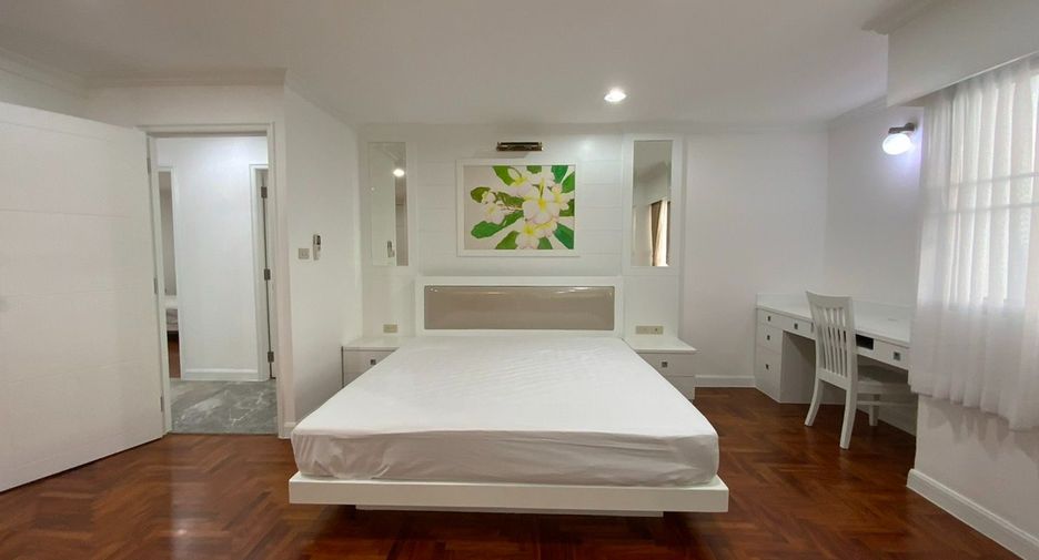À louer 3 chambres condo à Watthana, Bangkok