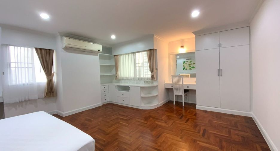 À louer 3 chambres condo à Watthana, Bangkok
