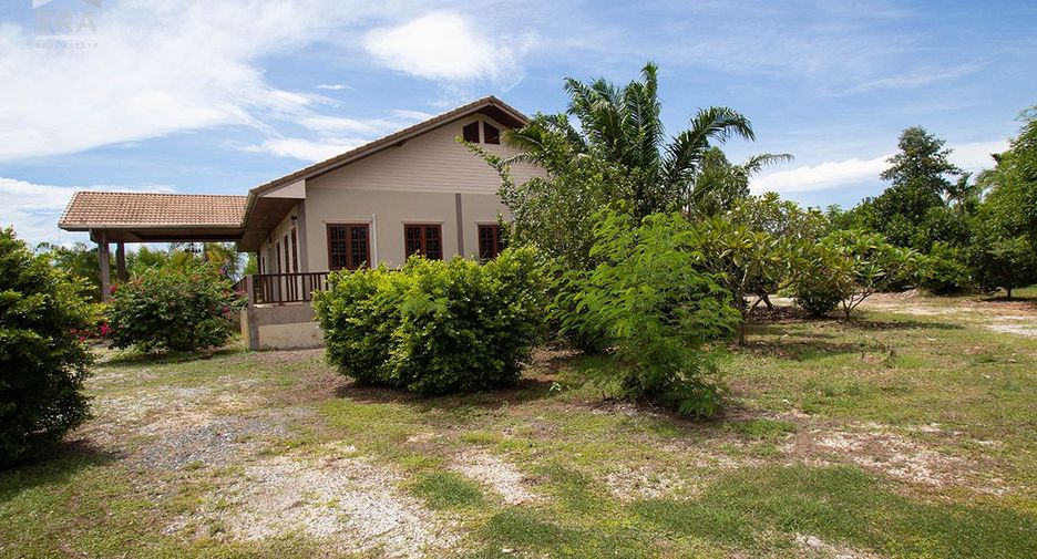 For sale 3 ベッドルーム house in Klaeng, Rayong