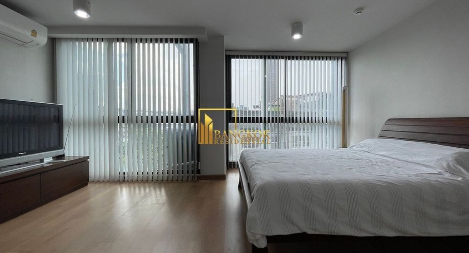 For rent 2 bedrooms condo in Khlong Toei, Bangkok