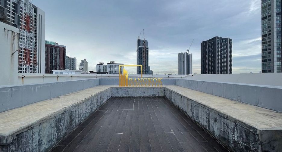 For rent 2 bedrooms condo in Khlong Toei, Bangkok
