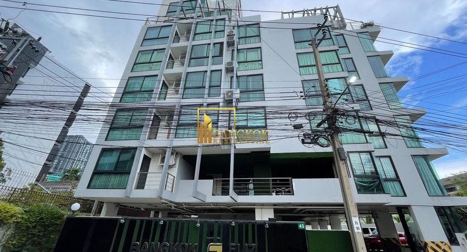 For rent 2 bedrooms condo in Khlong Toei, Bangkok