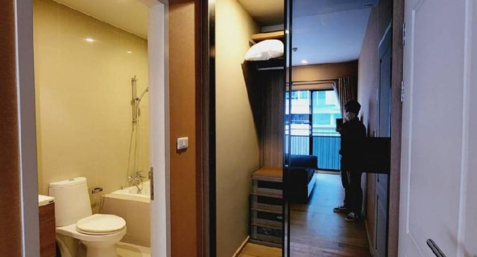 For rent 2 bedrooms condo in Khlong Toei, Bangkok