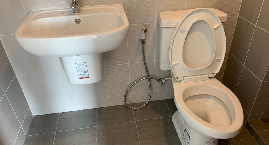 For sale 1 bed condo in Mueang Samut Prakan, Samut Prakan