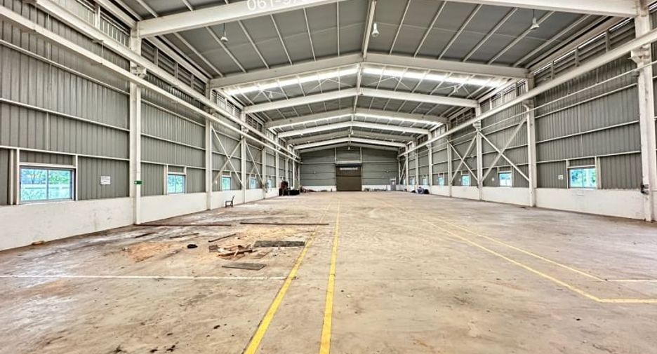 For sale warehouse in Si Racha, Chonburi