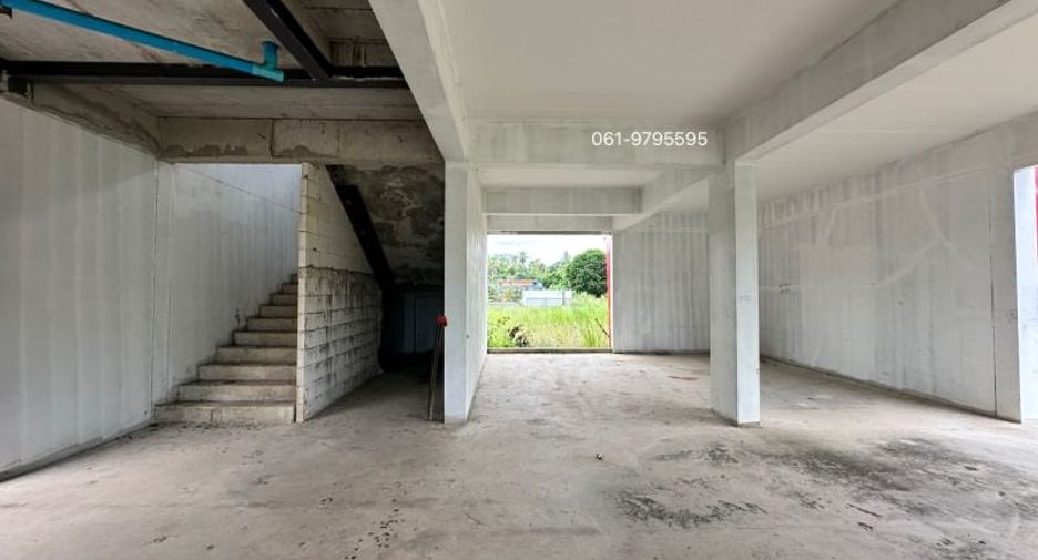 For sale warehouse in Si Racha, Chonburi