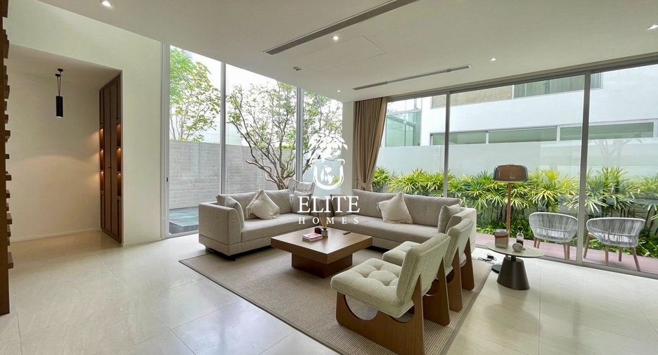 À vendre 5 chambres maison à Wang Thonglang, Bangkok