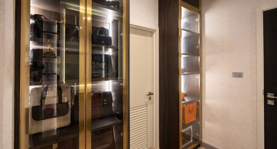 Haus zur Miete und zum Kauf mit 4 Zimmer in Bang Khae, Bangkok